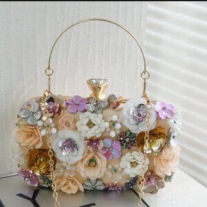 VINTAGE INSPIRED 3-D FLOWER SATIN TRIM PURSE